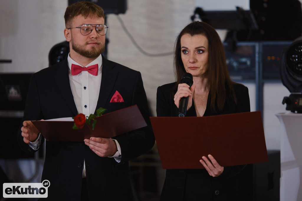 Bal pełen elegancji i wzruszeń