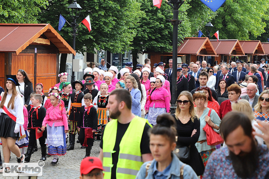 3 maja w Kutnie przed południem