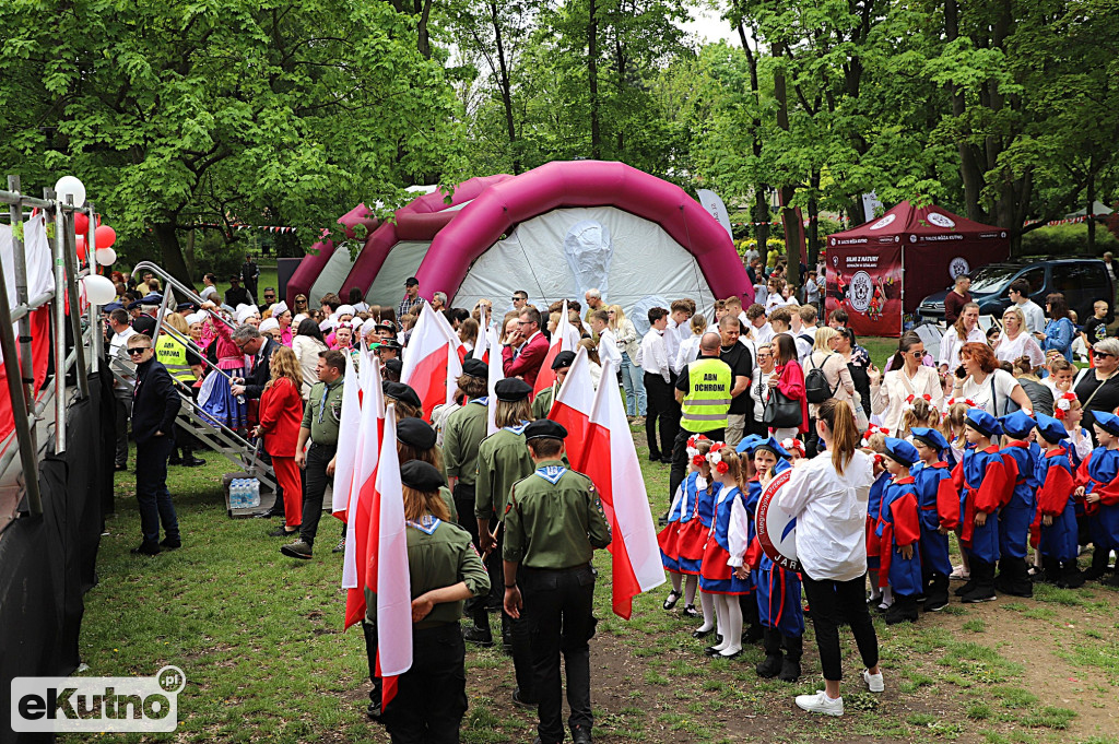 3 maja w Kutnie przed południem