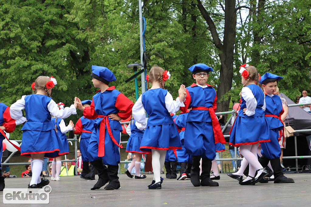 3 maja w Kutnie przed południem