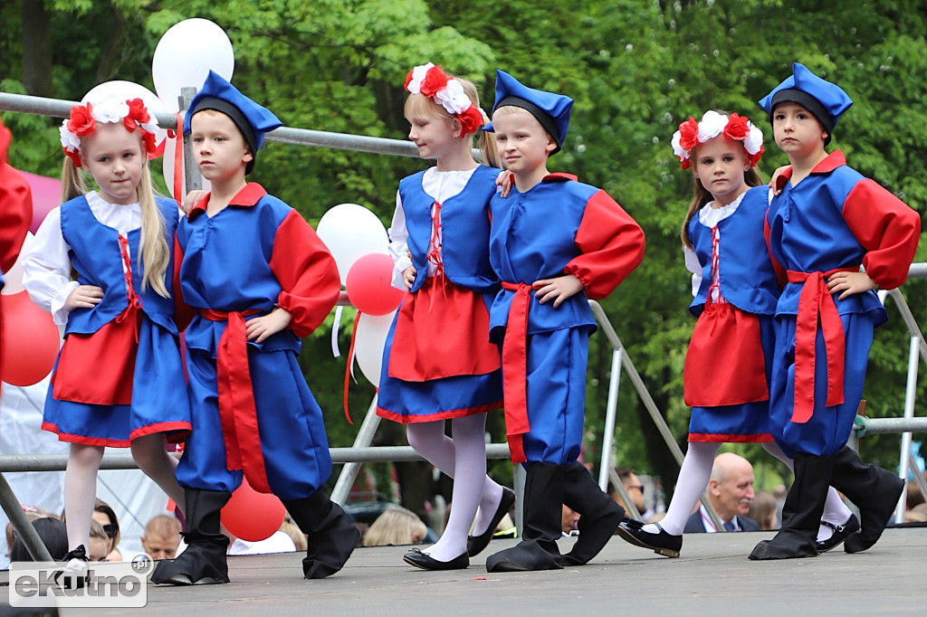 3 maja w Kutnie przed południem