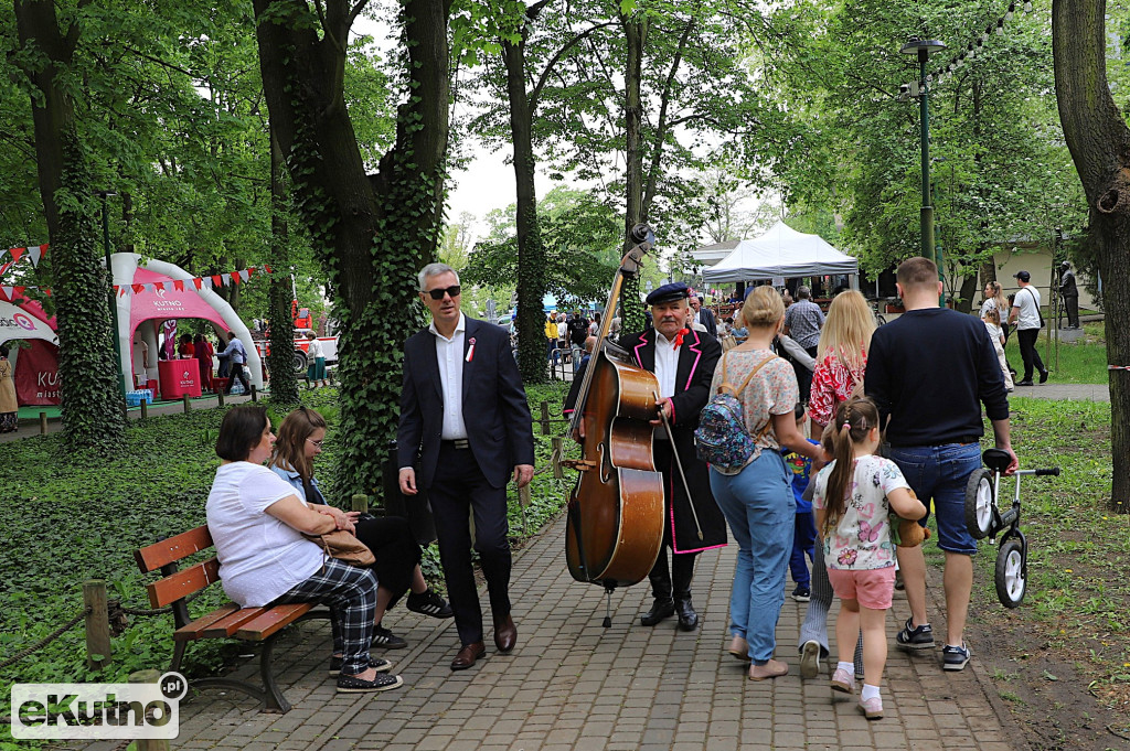 3 maja w Kutnie przed południem