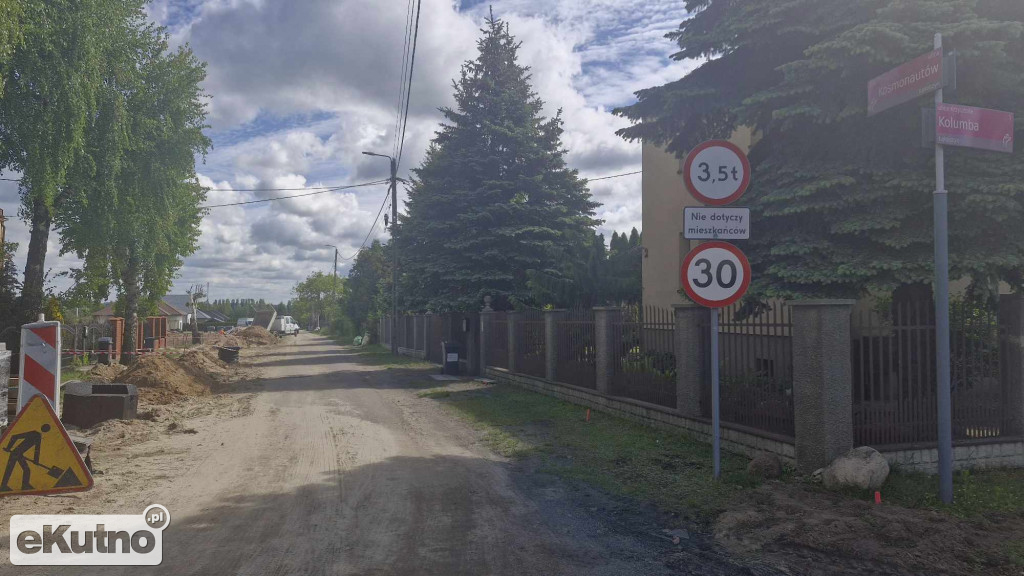 Ulica Kosmonautów w budowie