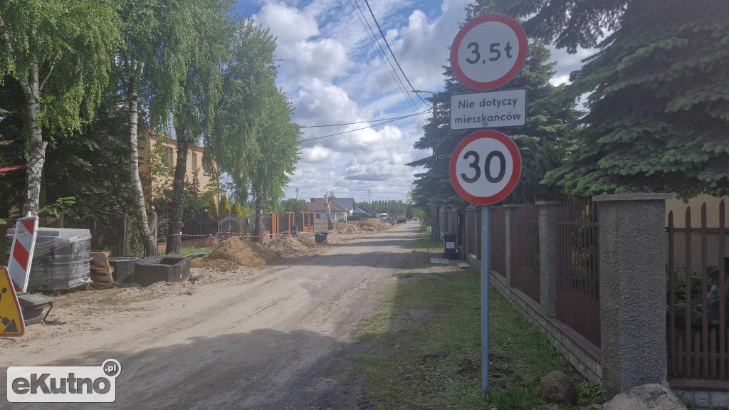 Ulica Kosmonautów w budowie