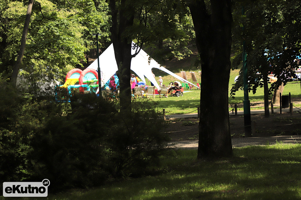 Piknik wśród róż w centrum Kutna