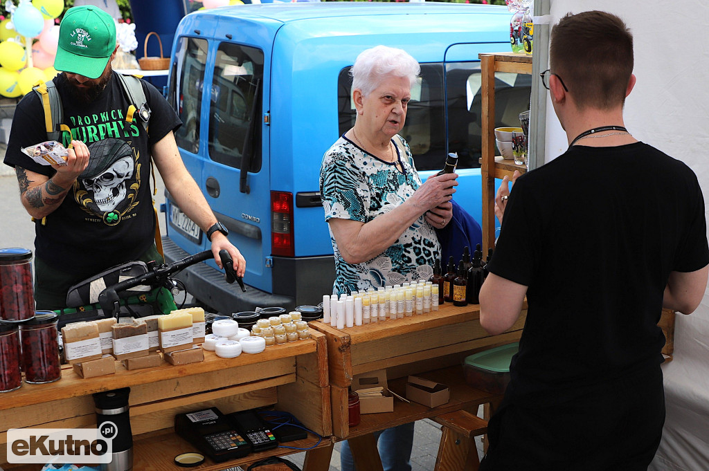 Piknik wśród róż w centrum Kutna