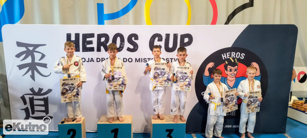 Judocy IPPON MDK Kutno z medalami