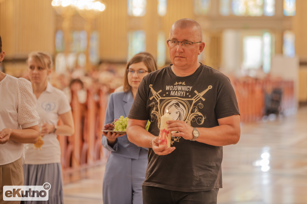 Duch Święty gromadzi wspólnoty