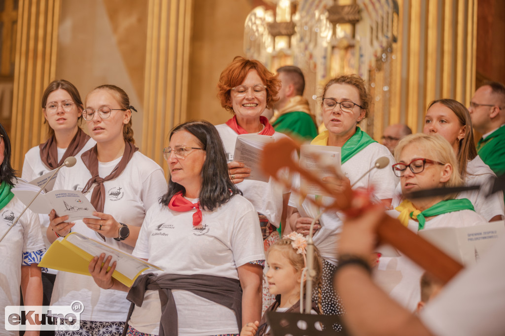 Dziękczynienie maturzystów i świadectwo żywej wiary