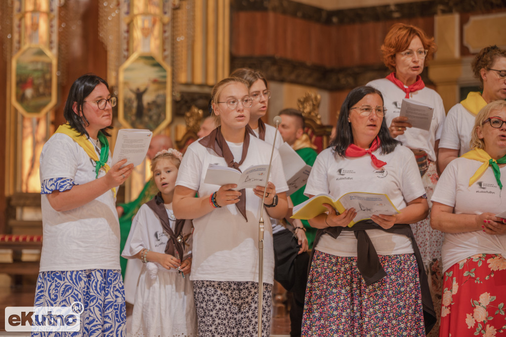 Dziękczynienie maturzystów i świadectwo żywej wiary