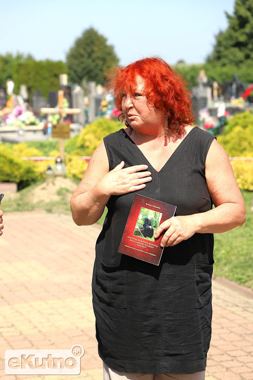 Chwile wspomnień przy grobie ks. Jana Sposoba