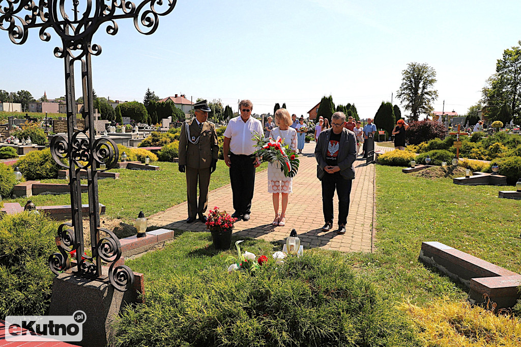 Chwile wspomnień przy grobie ks. Jana Sposoba