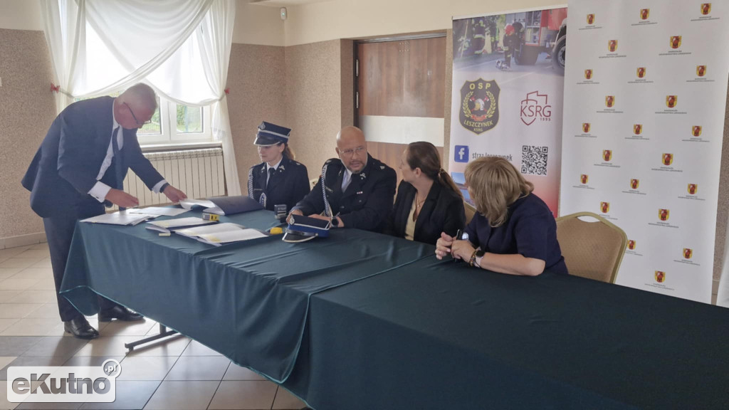 Podpisanie umów w Leszczynku