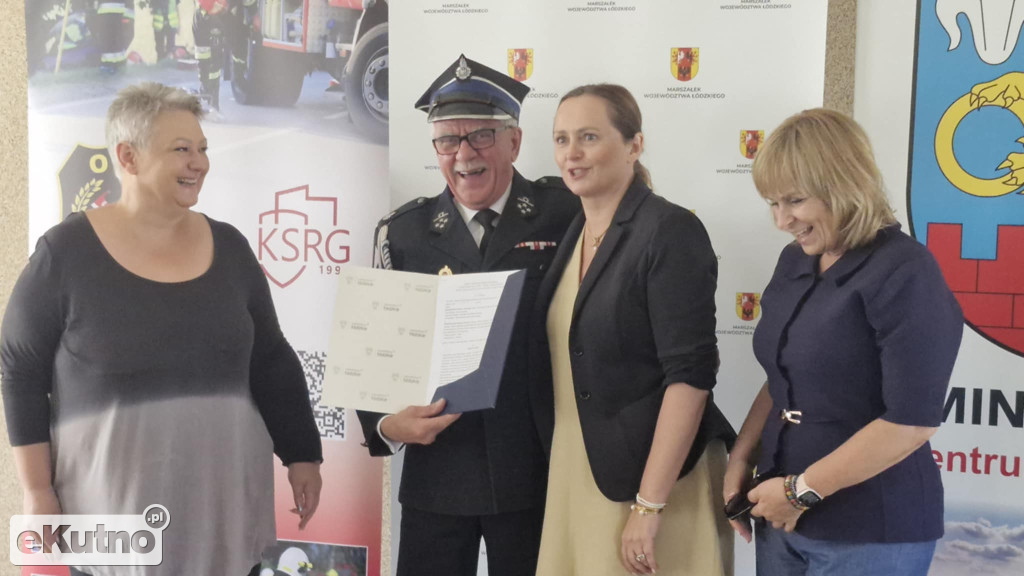 Podpisanie umów w Leszczynku