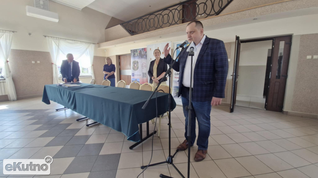 Podpisanie umów w Leszczynku