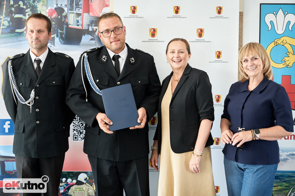 Podpisanie umów w Leszczynku