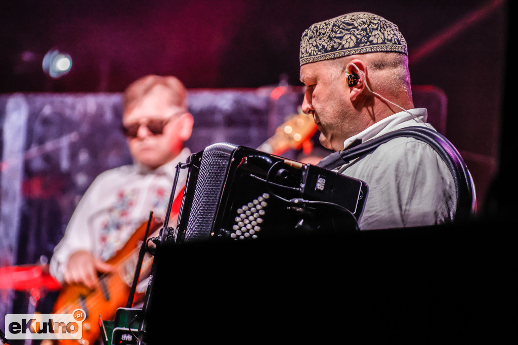 Folklove Brathanki na Święcie Róży