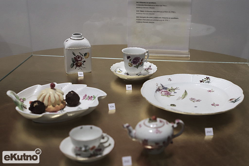 Wystawa porcelany w Pałacu Saskim