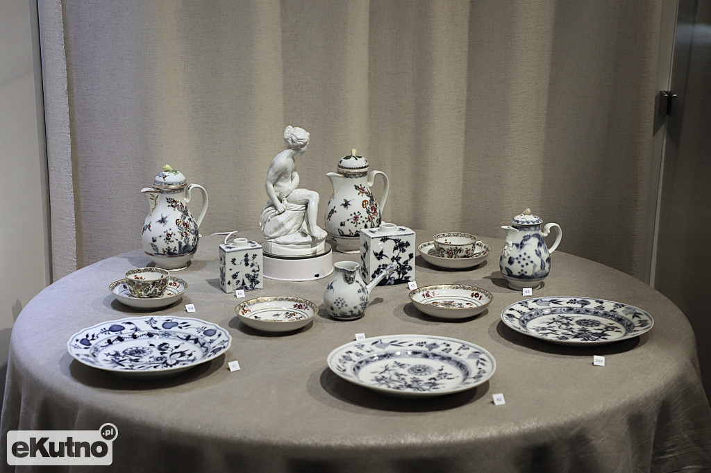 Wystawa porcelany w Pałacu Saskim