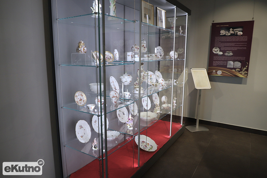 Wystawa porcelany w Pałacu Saskim