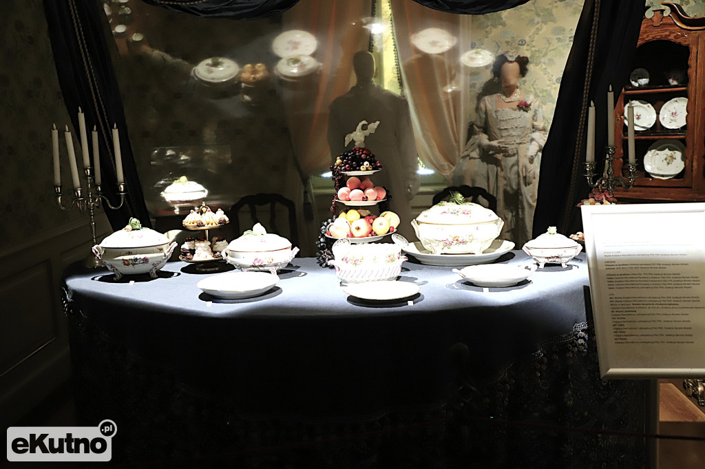 Wystawa porcelany w Pałacu Saskim