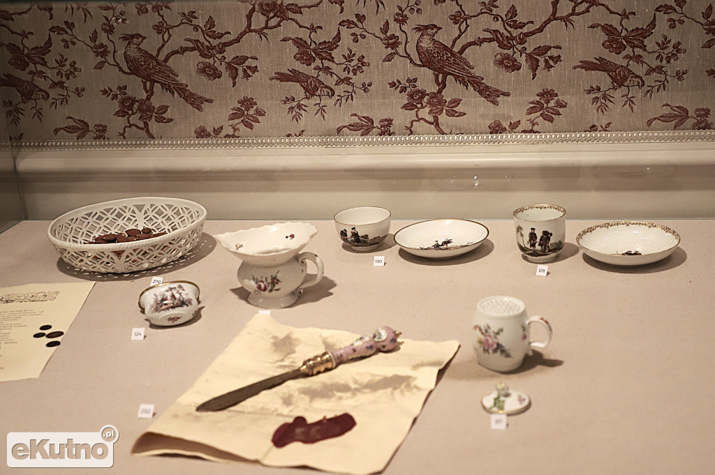 Wystawa porcelany w Pałacu Saskim