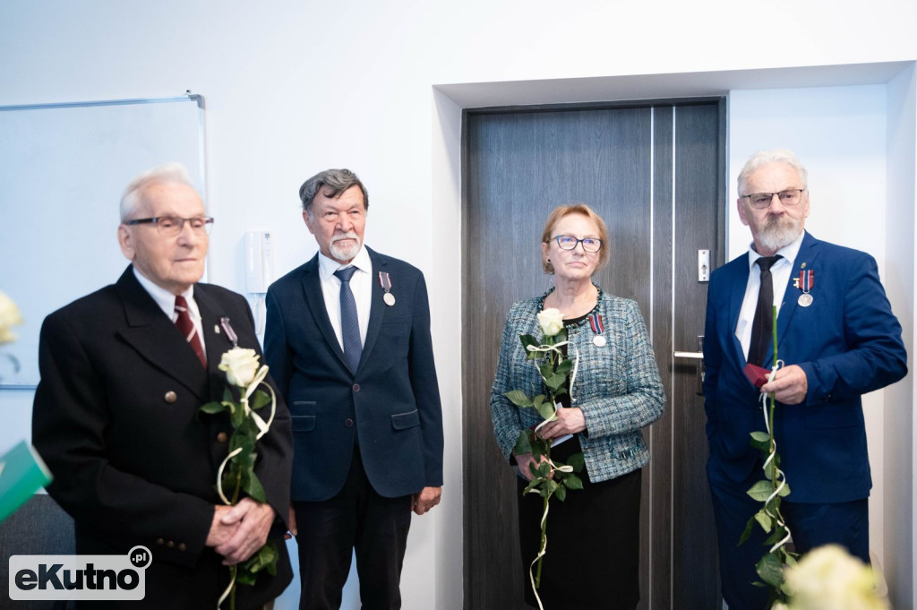 Członkowie Związku Sybiraków z Kutna odznaczeni