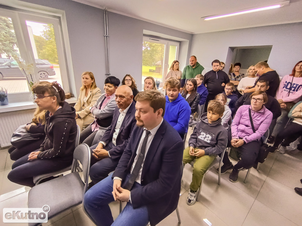  Pod skrzydłami niebieskiego wiatraka