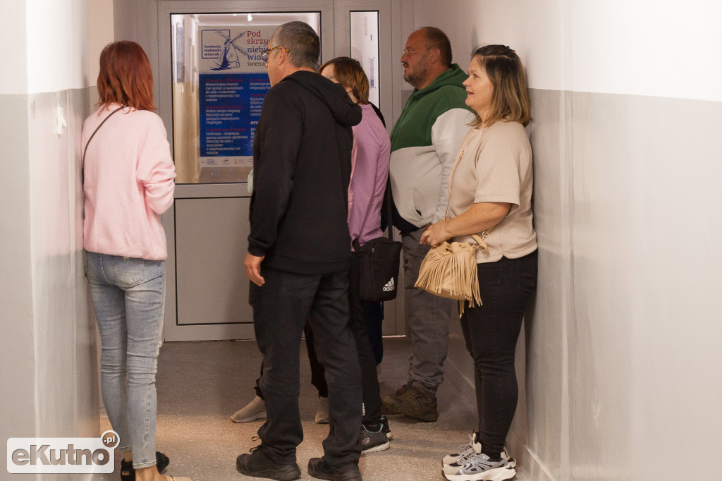  Pod skrzydłami niebieskiego wiatraka