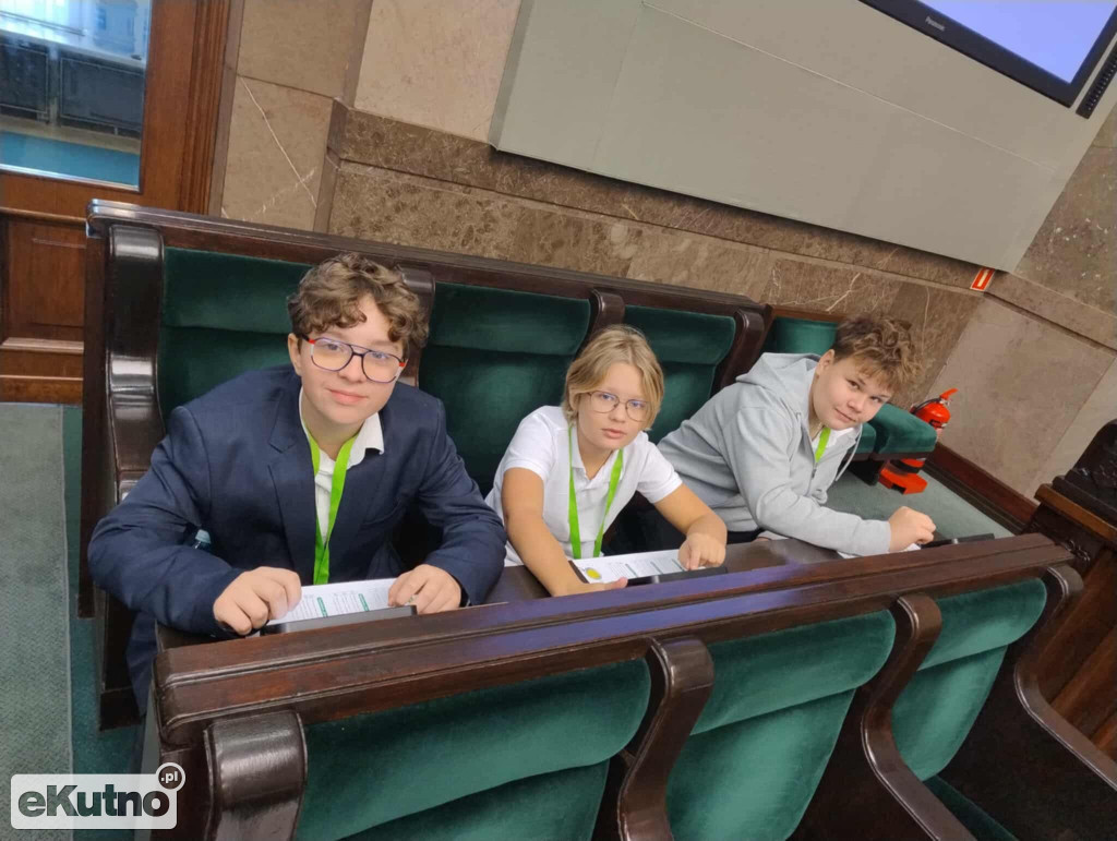 Uczniowie Czwórki w Sejmie Dzieci i Młodzieży