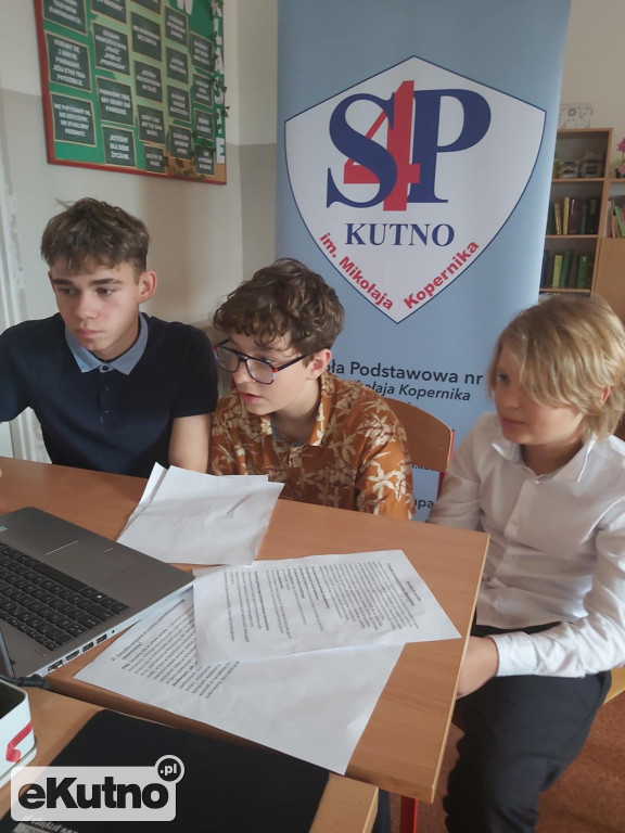 Uczniowie Czwórki w Sejmie Dzieci i Młodzieży