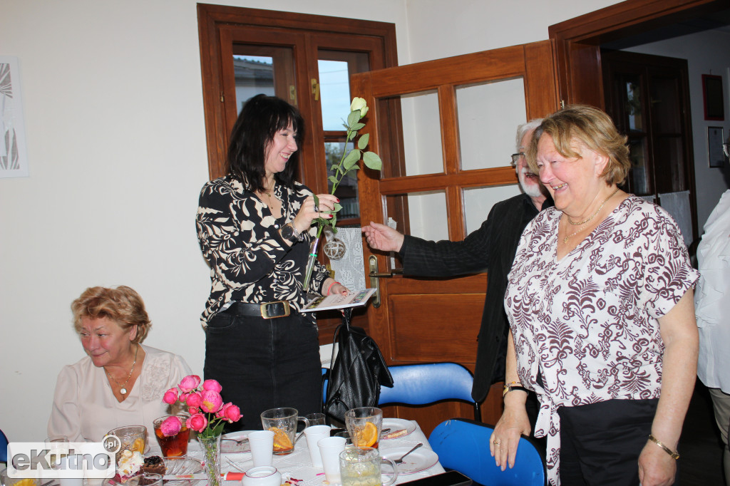 Ich młodość zatrzymała się na 80.