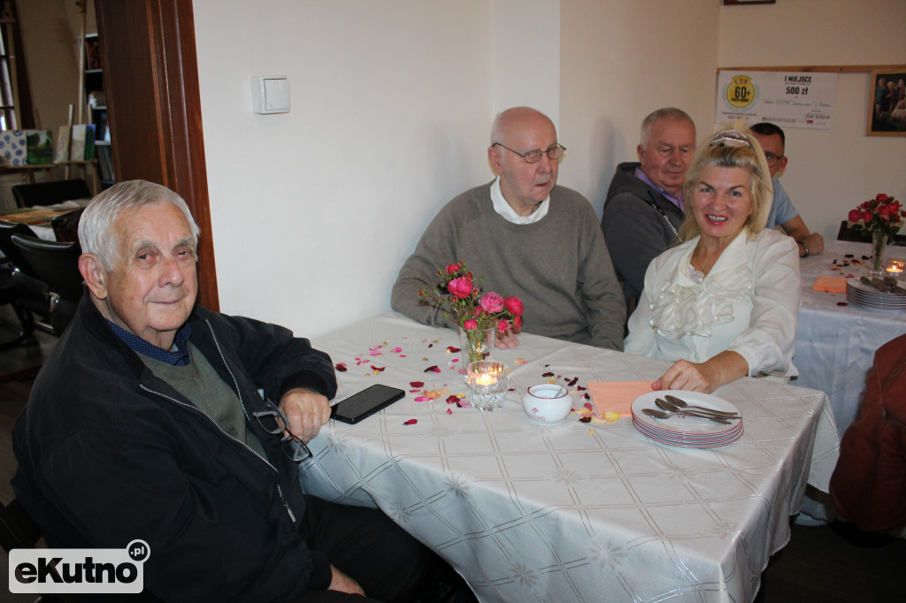 Ich młodość zatrzymała się na 80.