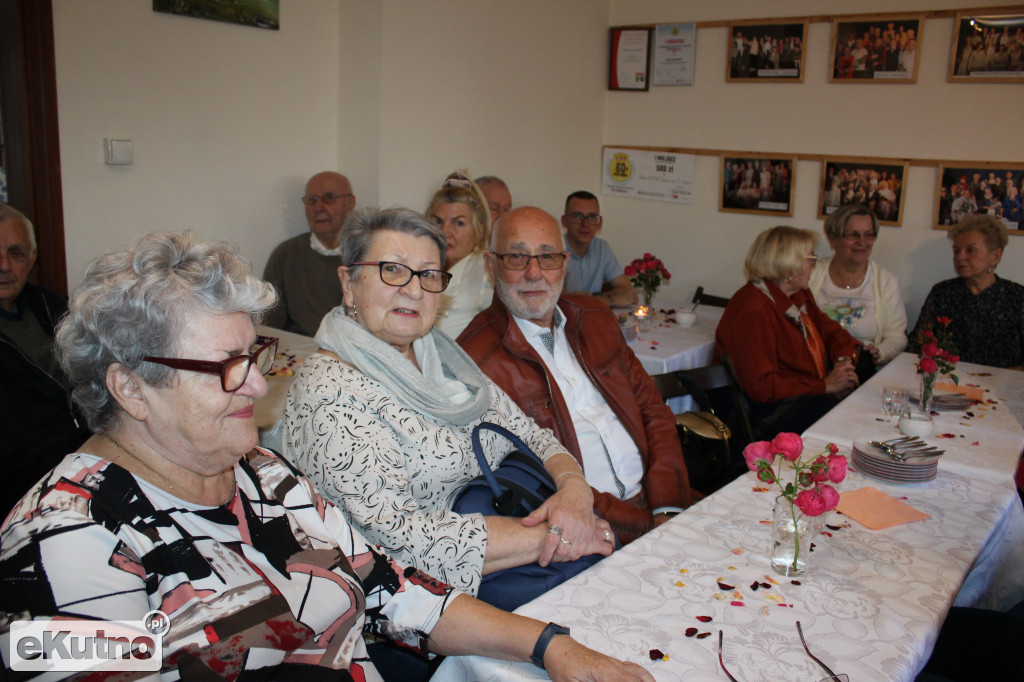 Ich młodość zatrzymała się na 80.