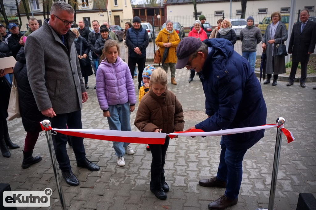 Zamieszkają przy ul. Siemiradzkiego