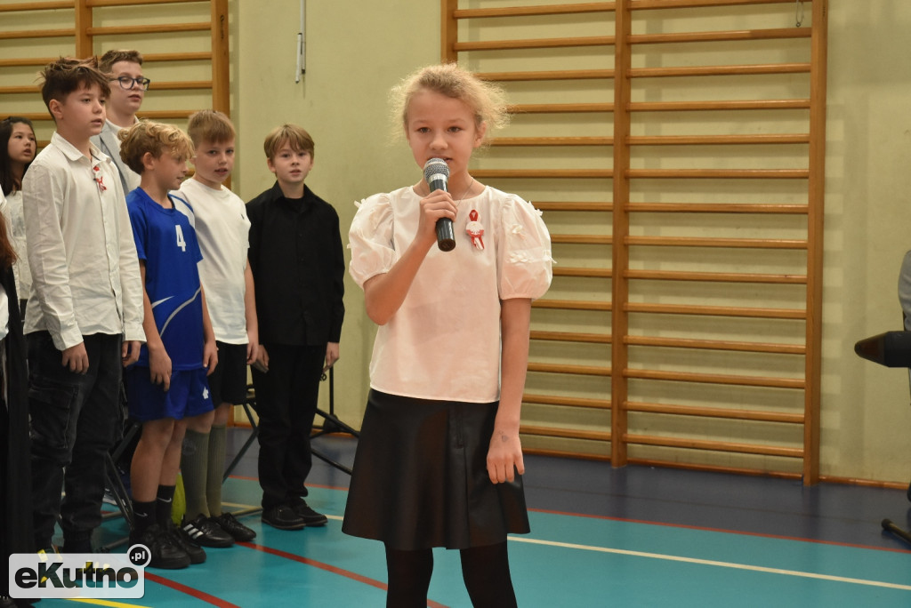 Obchody Święta Niepodległości w Szóstce