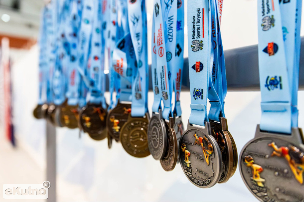 Młodzi pływacy z Kutna z medalami