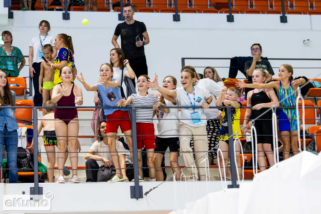 Młodzi pływacy z Kutna z medalami