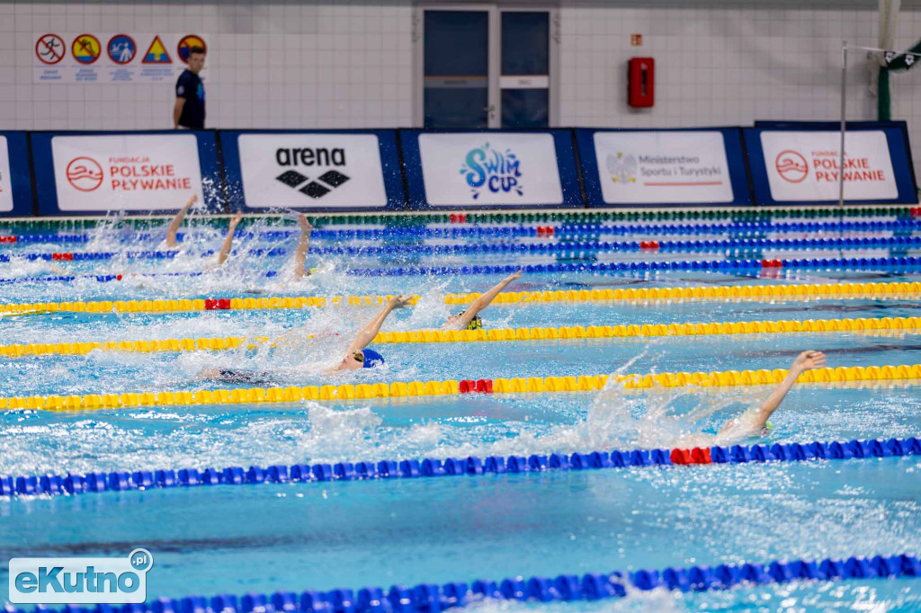 Młodzi pływacy z Kutna z medalami