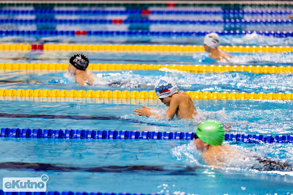 Młodzi pływacy z Kutna z medalami