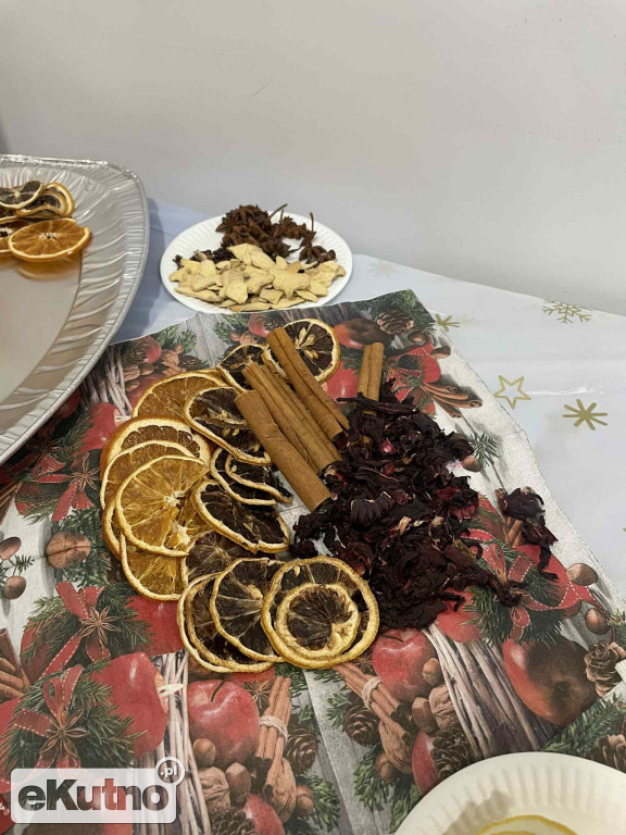 Świąteczny Kiermasz w Awangardzie