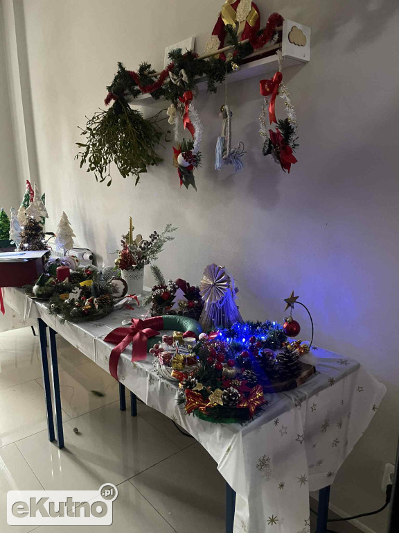 Świąteczny Kiermasz w Awangardzie