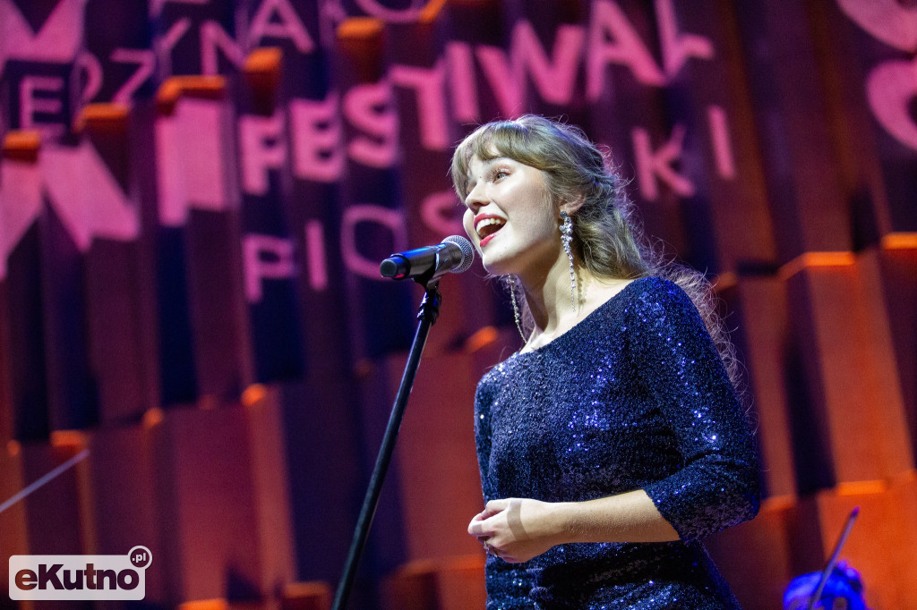 Anna Kowalewska z nagrodami