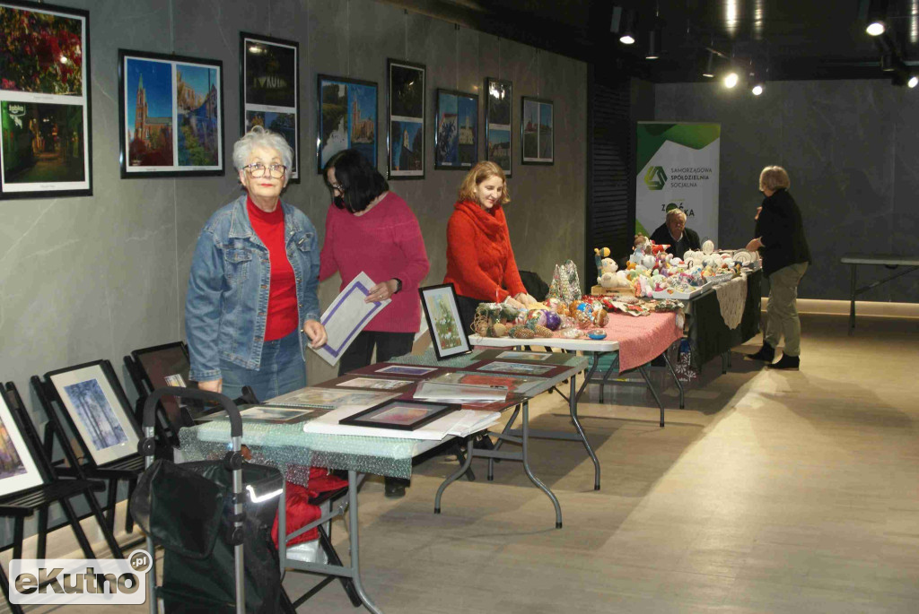 Kiermasz świąteczny TPZK