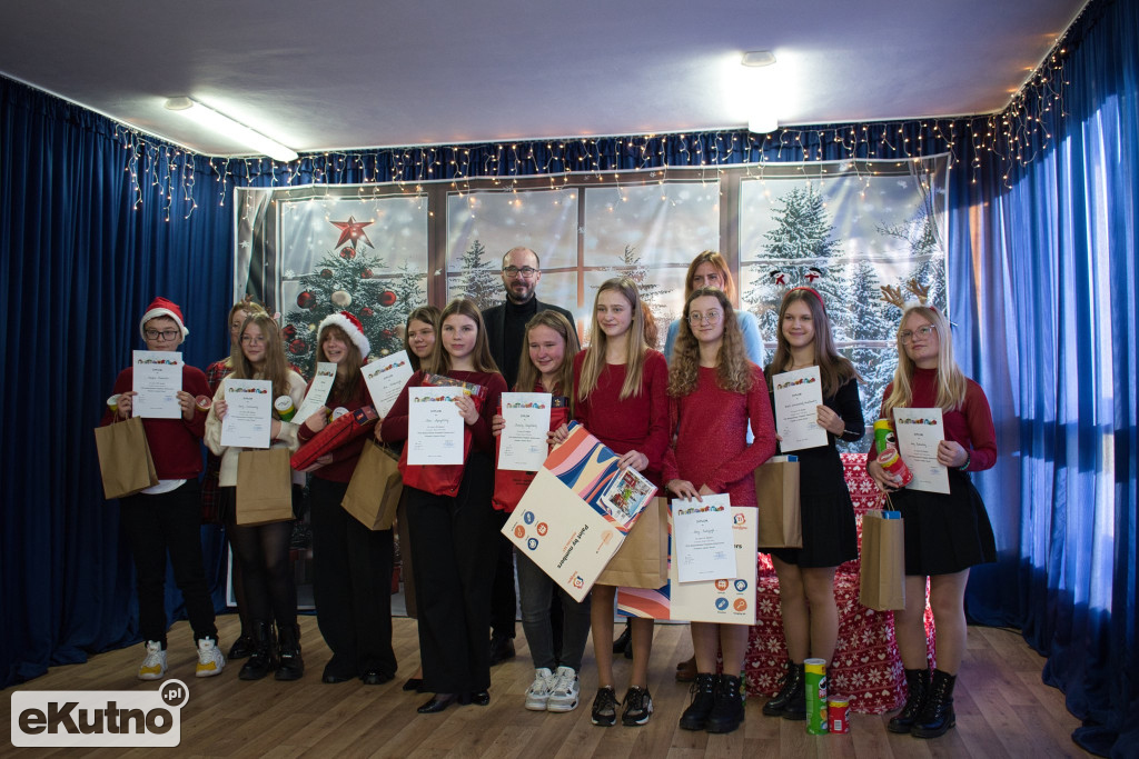 Przegląd Świątecznych Piosenek w Języku Obcym