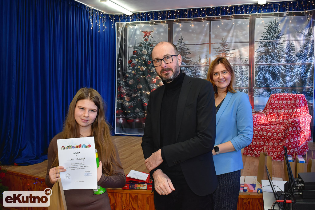 Przegląd Świątecznych Piosenek w Języku Obcym