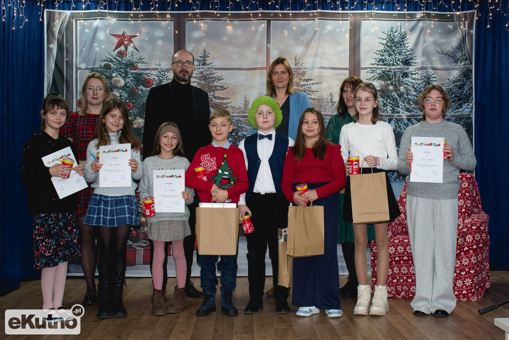 Przegląd Świątecznych Piosenek w Języku Obcym