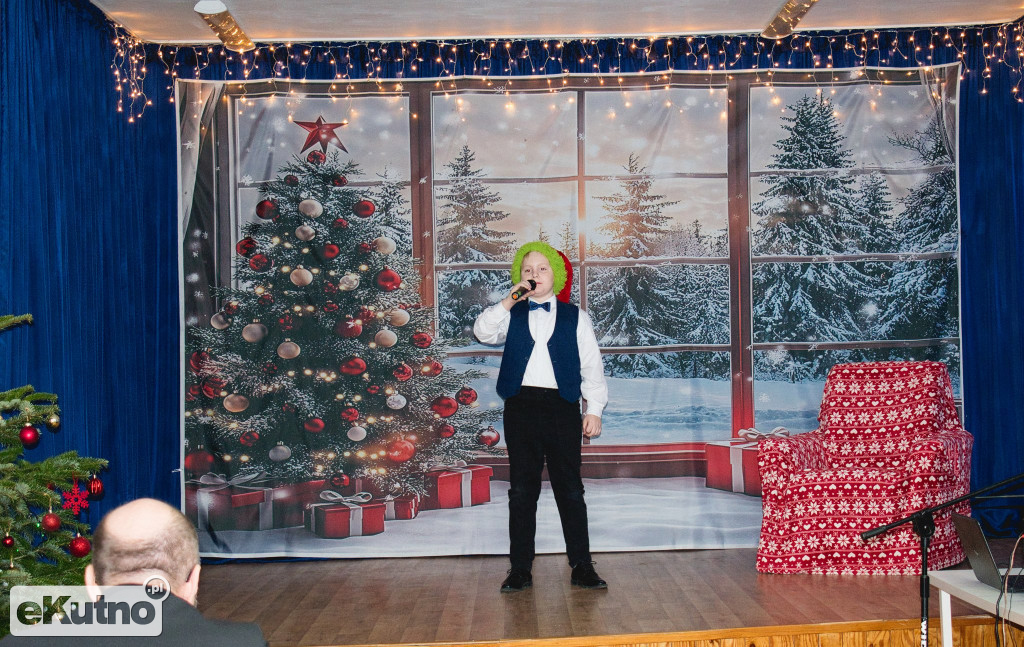 Przegląd Świątecznych Piosenek w Języku Obcym