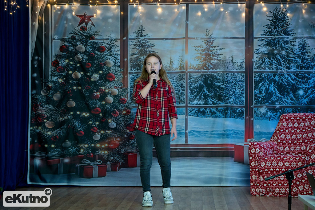 Przegląd Świątecznych Piosenek w Języku Obcym