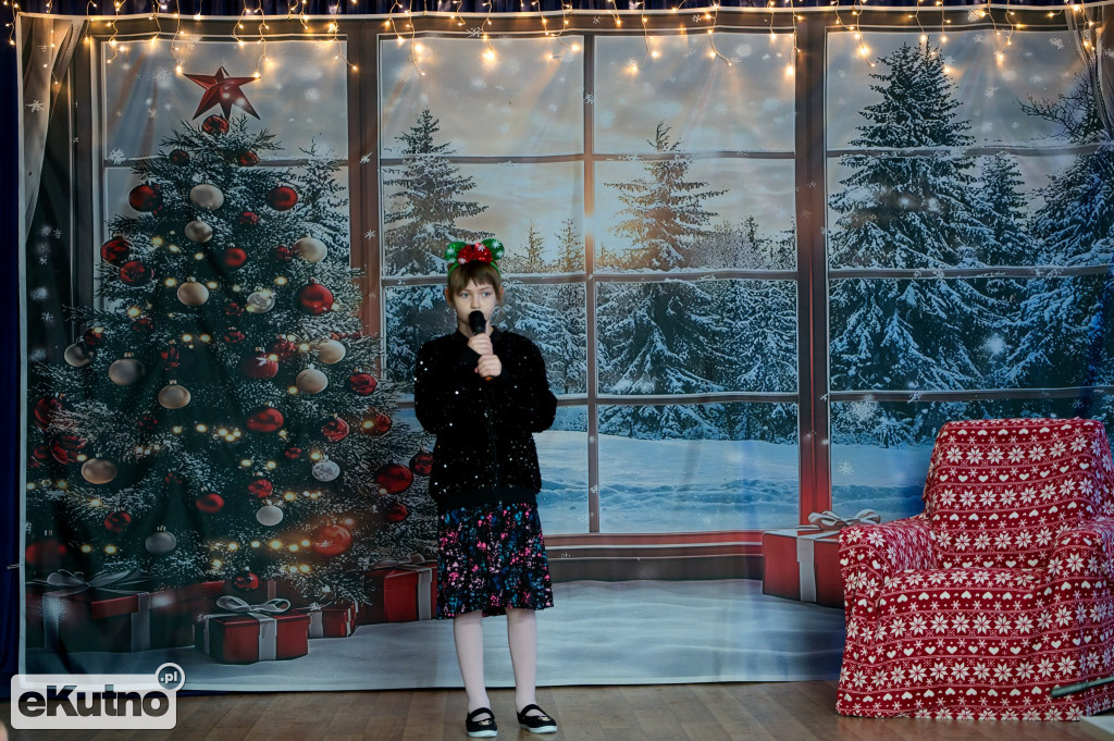 Przegląd Świątecznych Piosenek w Języku Obcym